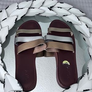 Roxy Sandals size 9